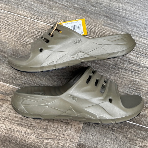 Teva Shoes - Brand new NWT Teva brown olive green women’s slides 9